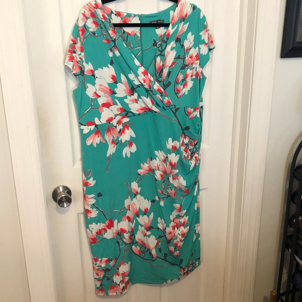 Roz&Ali. 🌷🌺 dress. Size 16W.